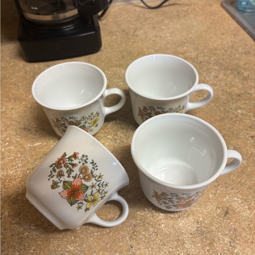 Vintage Corelle Corning Indian Summer Mugs Set of 4